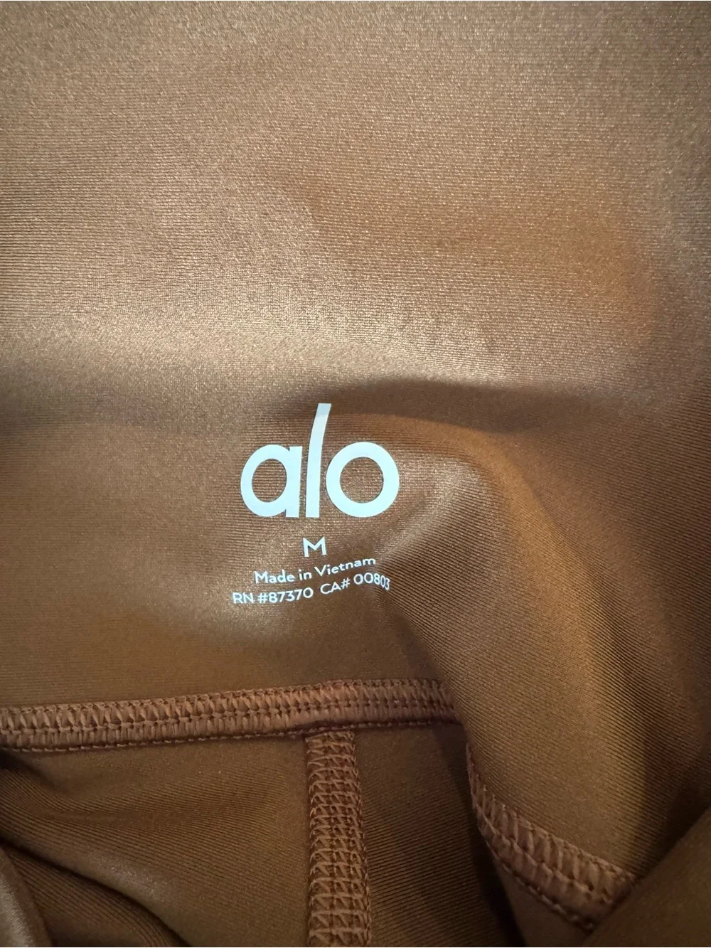 ALO Yoga Airlift Leggings in Cinnamon - Size M